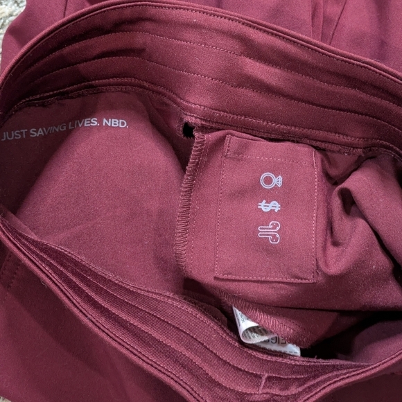 Figs Technical Collection Zamora maroon drawstring scrub pants XXS - Picture 6 of 10